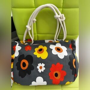 Farmhouse is my Style canvas bag. EUC